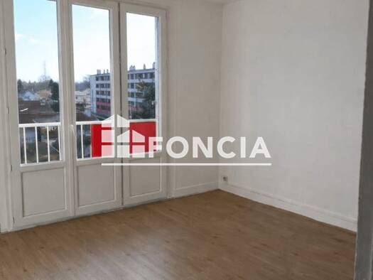Appartement à louer 450 € 3 pièces 2 chambres 54,5 m² 4ème étage Sud-RN Lannemezan 65300