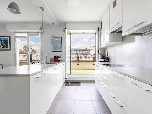 Appartement à vendre - Première occupation 960 000 € 4 pièces 3 chambres 86 m² Étage 8/8 Pereire-Malesherbes Paris 17ème arrondissement 75017