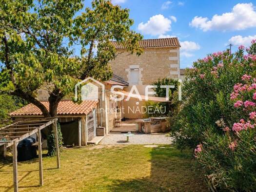 Maison à vendre 299 000 € 10 pièces 6 chambres 200 m² 907 m² de terrain L'Isle-d'Espagnac 16340