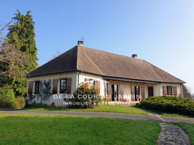 Maison de plain-pied à vendre 267 750 € 6 pièces 4 chambres 170 m² 3 720 m² de terrain Piégut-Pluviers 24360