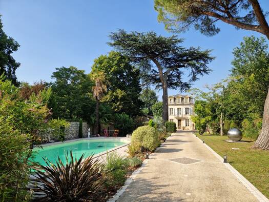 Maison à vendre 1 260 000 € 8 pièces 3 chambres 270 m² 1 750 m² de terrain Villeneuve-sur-Lot 47300