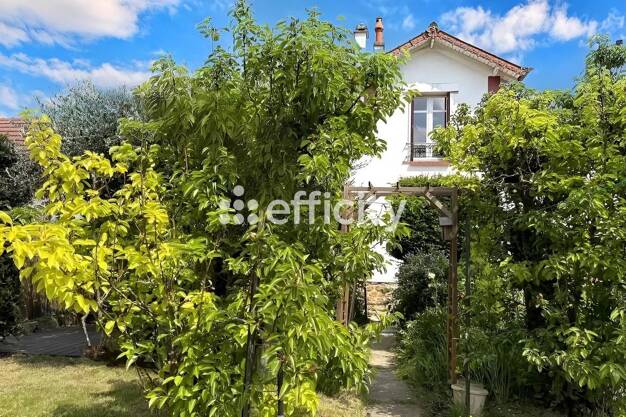 Maison à vendre 439 000 € 6 pièces 4 chambres 100 m² 407 m² de terrain La Grille Doree Eaubonne 95600
