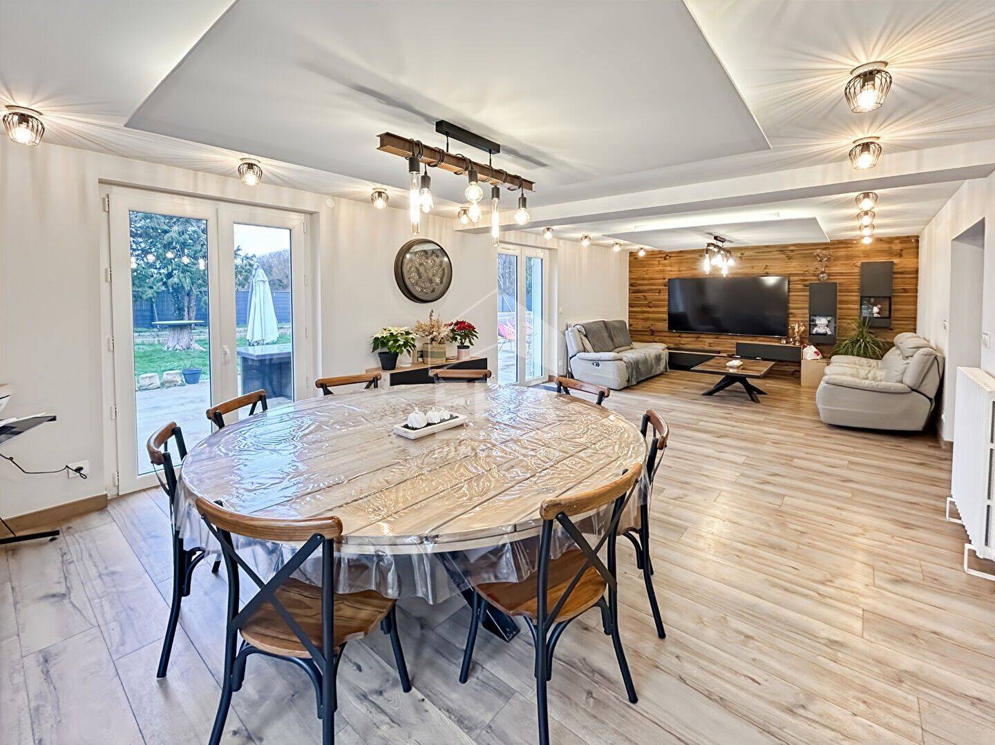 Maison à vendre, 198m², JANVILLE SUR JUINE