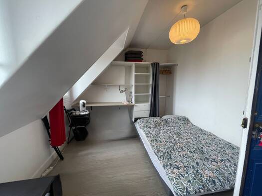 Appartement à louer 716 € 1 pièce 13,25 m² 8ème étage Saint Germain des Prés Paris 15ème arrondissement 75006
