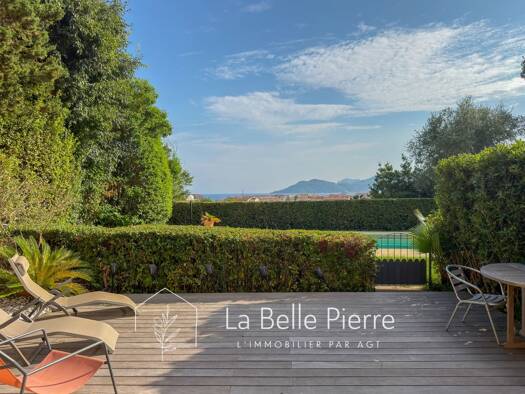 Appartement à vendre 449 000 € 3 pièces 2 chambres 54,28 m² RDC Croix des Gardes Cannes 06150