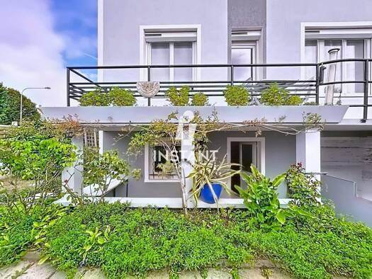Maison à vendre 599 000 € 4 pièces 3 chambres 98 m² 413 m² de terrain Mont-Mesly Créteil 94000