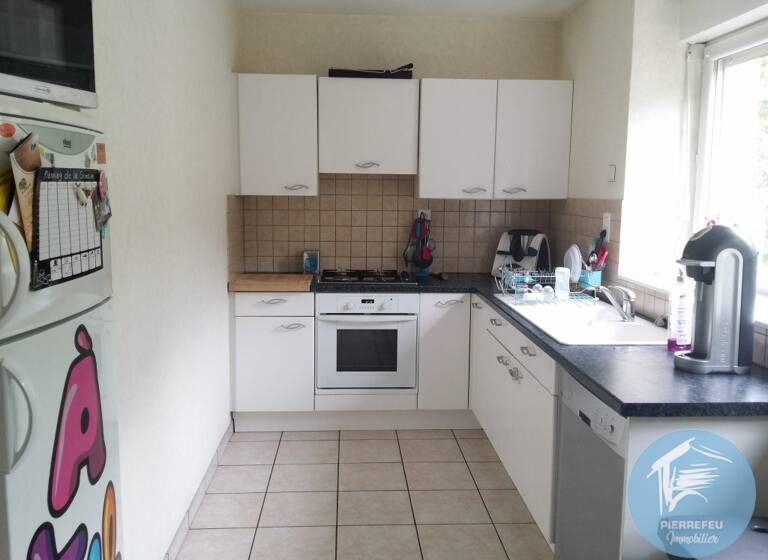Appartement à louer 629 € 3 pièces 2<br/>chambres 91 m²<br/>superficie Dernier étage, 1/1<br/>étage Tarare 69170