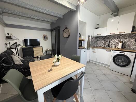 Immeuble à vendre 121 900 € 85 m² Jonzac 17500