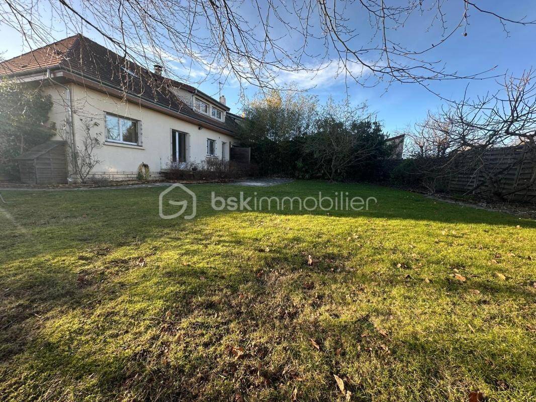 Maison à vendre, 165m², OZOUER LE VOULGIS