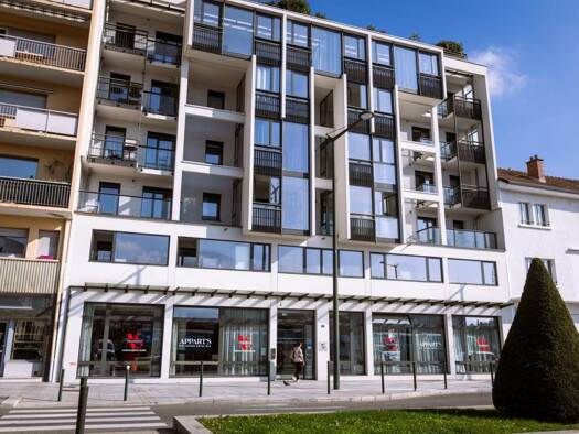 Studio à vendre 105 467 € 1 pièce 26 m² 4ème étage Centre Ville Nord Aix-les-Bains 73100