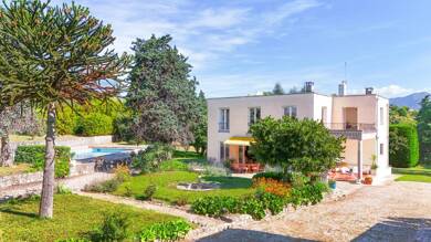 Maison à vendre 899 000 € 9 pièces 6 chambres 190,9 m² 10 575 m² de terrain Berre-les-Alpes 06390