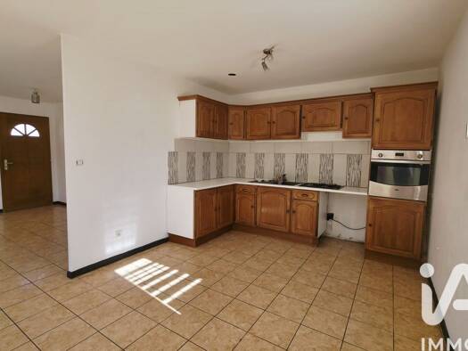 Maison de plain-pied à vendre 129 000 € 4 pièces 3 chambres 99 m² 1 946 m² de terrain Solore-en-Forez 42130