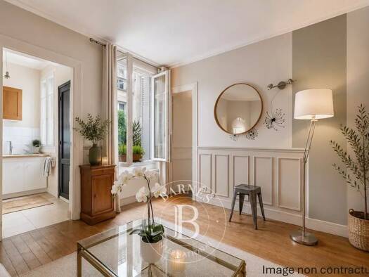 Appartement à vendre 525 000 € 2 pièces 1 chambre 34 m² RDC/6 Saint Thomas d'Aquin Paris 7ème arrondissement 75007