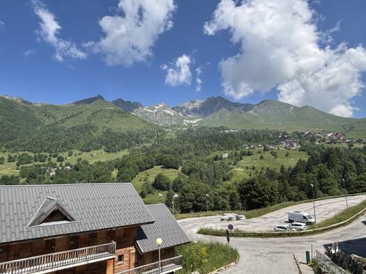 Duplex à vendre 107 000 € 3 pièces 2 chambres 46 m² Étage 1/1 Saint François Longchamp 73130