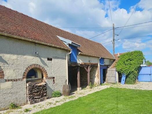 Maison à vendre 170 000 € 5 pièces 4 chambres 130 m² 4 830 m² de terrain Charleville 51120