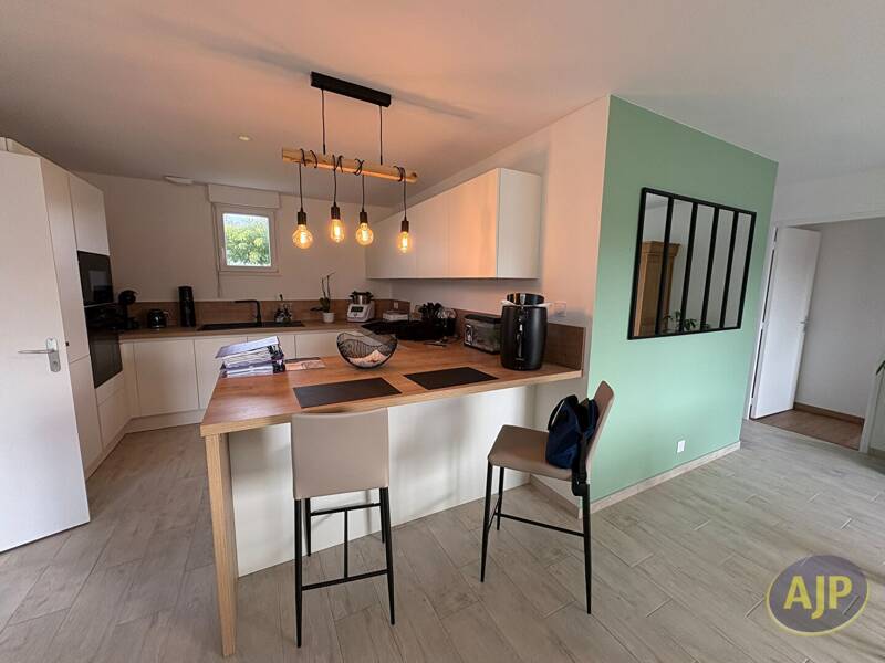 Maison à louer, 79m², PLUMELEC