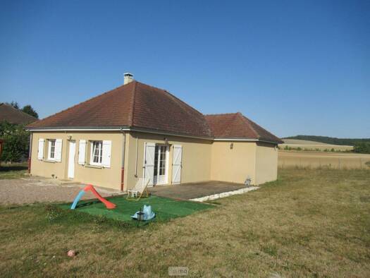 Maison à vendre 219 060 € 6 pièces 3 chambres 101,84 m² 1 581 m² de terrain Crésantignes 10320