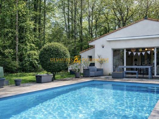 Maison à vendre 349 900 € 7 pièces 5 chambres 160 m² 1 500 m² de terrain Est Saint-Yrieix-sur-Charente 16710