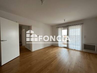 Appartement à louer 710 € 3 pièces 2 chambres 58,7 m² 3ème étage Est Lens 62300