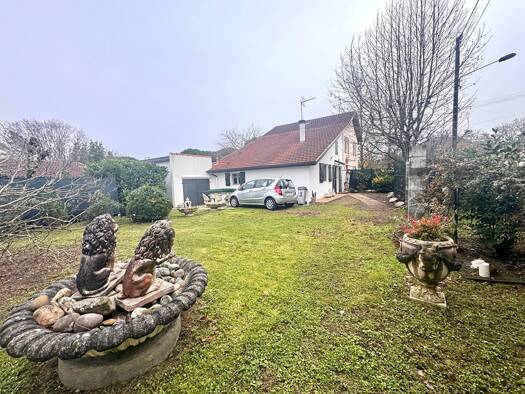 Maison en viager 166 100 € 5 pièces 4 chambres 92 m² 498 m² de terrain Gond Dax 40100