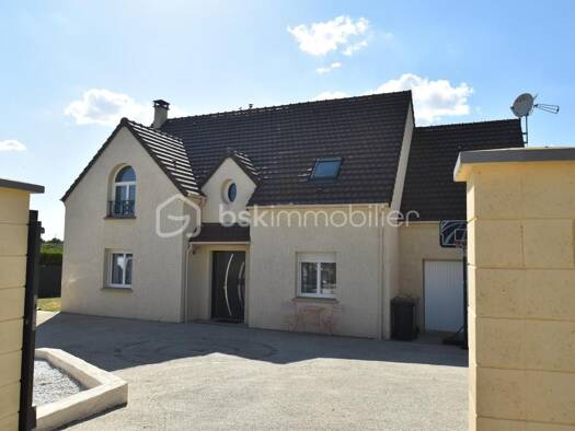 Maison à vendre 295 000 € 7 pièces 5 chambres 158 m² 812 m² de terrain Santeuil 28700