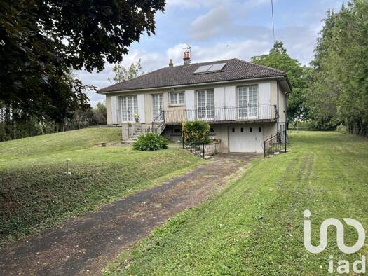 Maison à vendre 127 000 € 4 pièces 2 chambres 99 m² 7 380 m² de terrain Voulême 86400