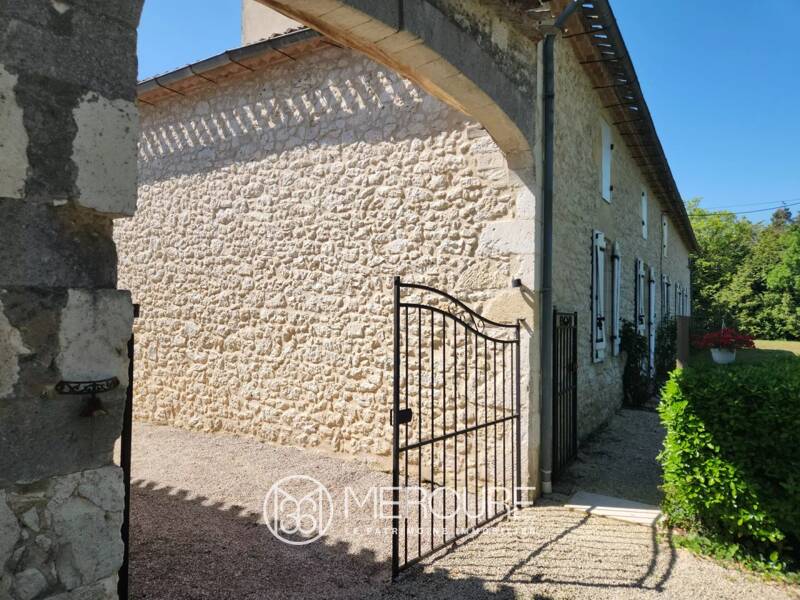 Maison à vendre, 260m², PESSAC SUR DORDOGNE