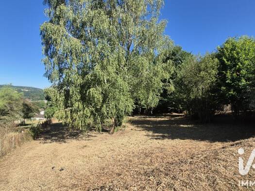 Terrain constructible viabilisé à vendre 29 000 € 6 000 m² de terrain Est Saint-Léonard-de-Noblat 87400