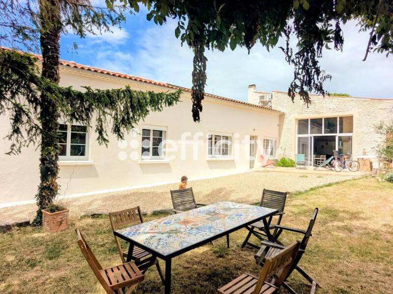 Maison à vendre, 180m², CHENAC SAINT SEURIN D'UZET