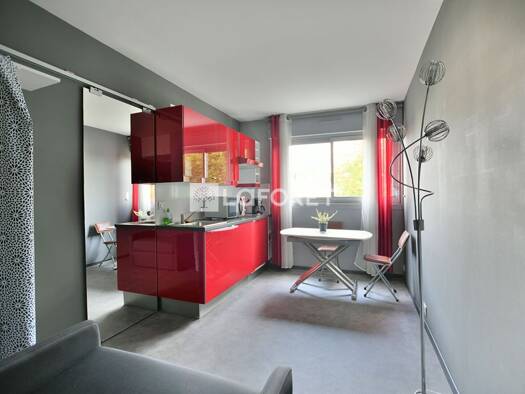 Appartement à louer 670 € 1 pièce 15 m² Étage 2/3 Centre Ville-Jonchère Bougival 78380
