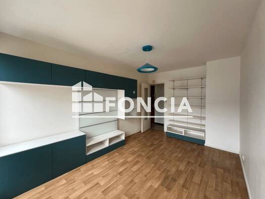 Appartement à louer 550 € 1 pièce 30,8 m² Étage 5/10 La Plaine Seyssins 38180