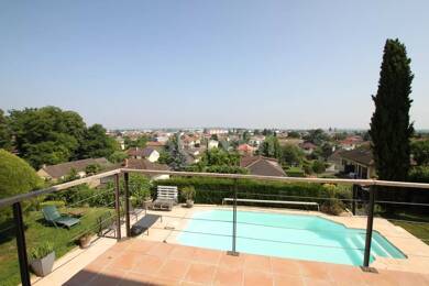 Villa à vendre 549 000 € 8 pièces 4 chambres 150,3 m² 912 m² de terrain Les Hauts de Saint Bonnet Saint-Bonnet-de-Mure 69720