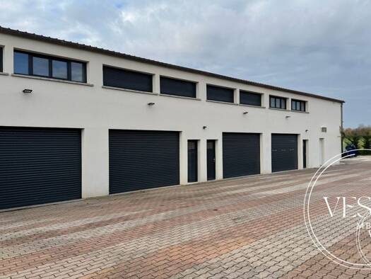 Local d'activités à vendre 200 000 € 104 m² d'espace de stockage Grangier Dijon 21000