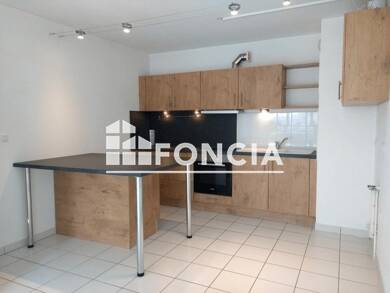 Appartement à louer 810 € 3 pièces 2 chambres 68,6 m² RDC Est Mainvilliers 28300