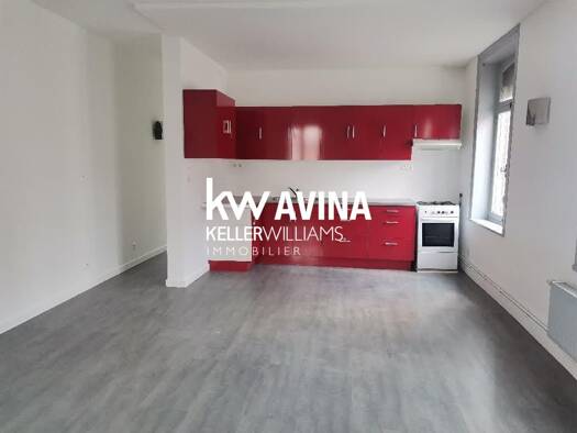 Appartement à louer 650 € 3 pièces 2 chambres 82 m² Étage 1/1 Sud Houplines 59116