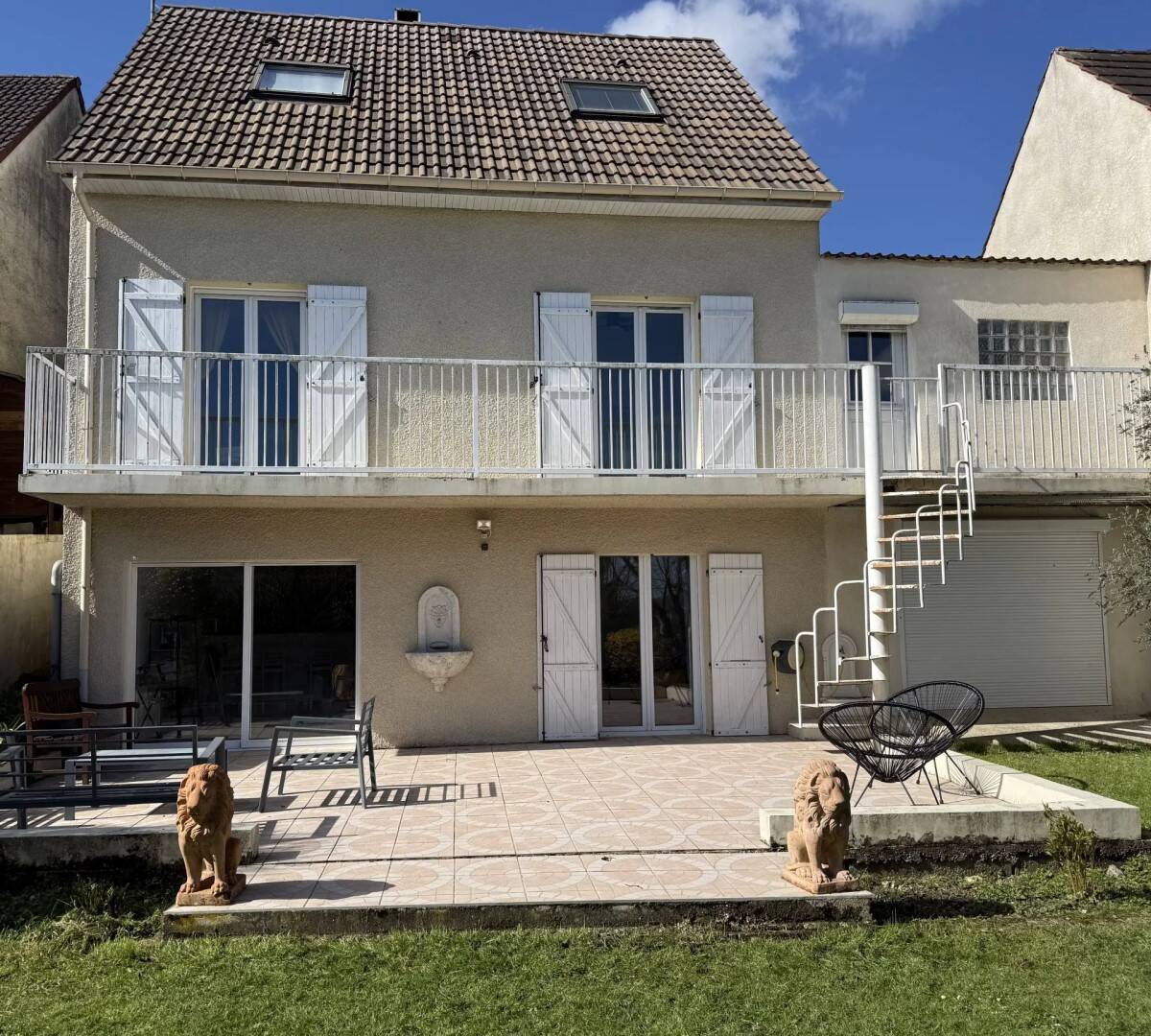 Maison à vendre, 145m², CRECY LA CHAPELLE