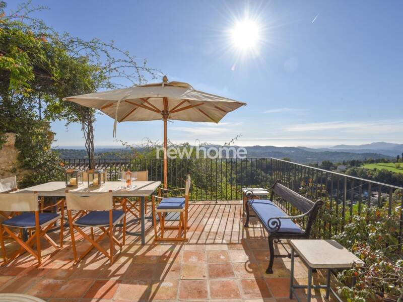 Maison à vendre, 325m², CHATEAUNEUF DE GRASSE