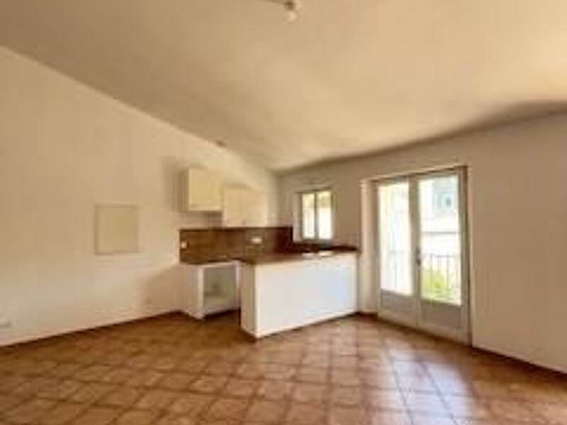 Maison à louer, 45m², TOURVES