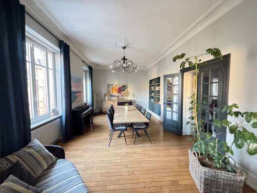 Appartement à vendre 399 000 € 6 pièces 4 chambres 166,8 m² Étage 1/4 Belfort 90000