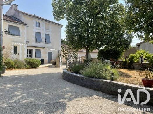 Maison à vendre 370 000 € 7 pièces 6 chambres 214 m² 447 m² de terrain Limbre-Moulinet Migné-Auxances 86440