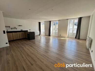 Appartement à louer 780 € 2 pièces 1 chambre 62 m² Étage 2/3 Centre Ville Historique Auray 56400