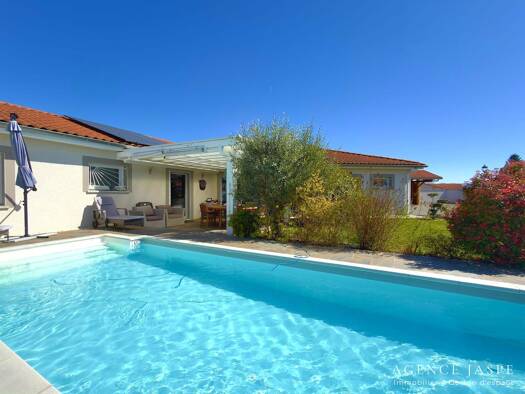 Maison de plain-pied à vendre - Première occupation 495 000 € 5 pièces 3 chambres 190 m² 1 000 m² de terrain Saint-Cyprien 42160
