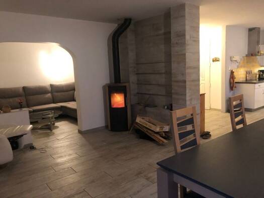 Appartement à louer 1 110 € 6 pièces 5 chambres 124 m² Frontenex 73460