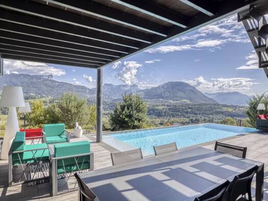 Villa à vendre 2 595 000 € 9 pièces 4 chambres 280 m² 1 544 m² de terrain Argonay 74370