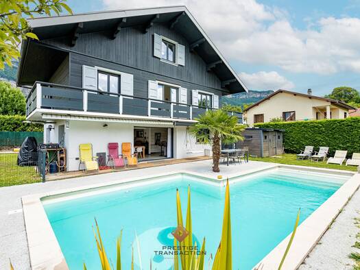 Maison à vendre 570 000 € 6 pièces 4 chambres 195 m² 582 m² de terrain Crolles 38920