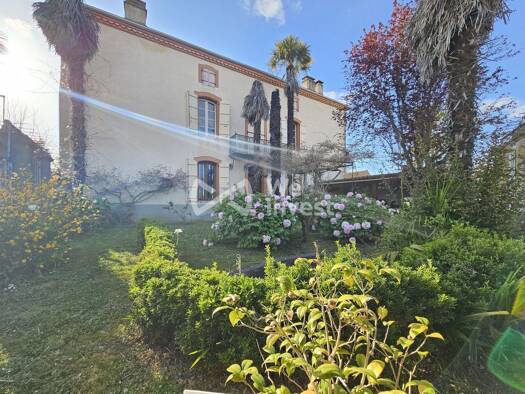 Maison à vendre 249 000 € 9 pièces 4 chambres 200 m² 16 000 m² de terrain Les Pujols 09100