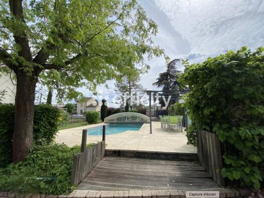 Villa à vendre 320 000 € 7 pièces 5 chambres 150 m² 2 000 m² de terrain Bord de Loire Feurs 42110