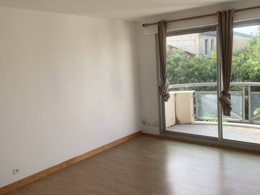 Appartement à louer 710 € 2 pièces 1 chambre 40 m² 1er étage Talence 33400