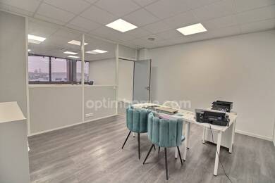 Espace bureau à louer 995 € 56 m² de bureaux Cité Artisanale-Chauffours Cergy 95000