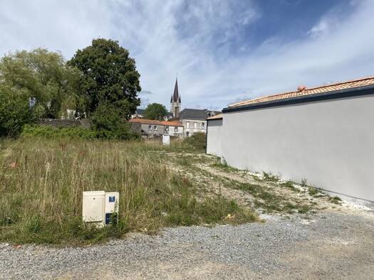 Terrain constructible viabilisé à vendre 68 500 € 306 m² de terrain Chaumes-en-Retz 44320